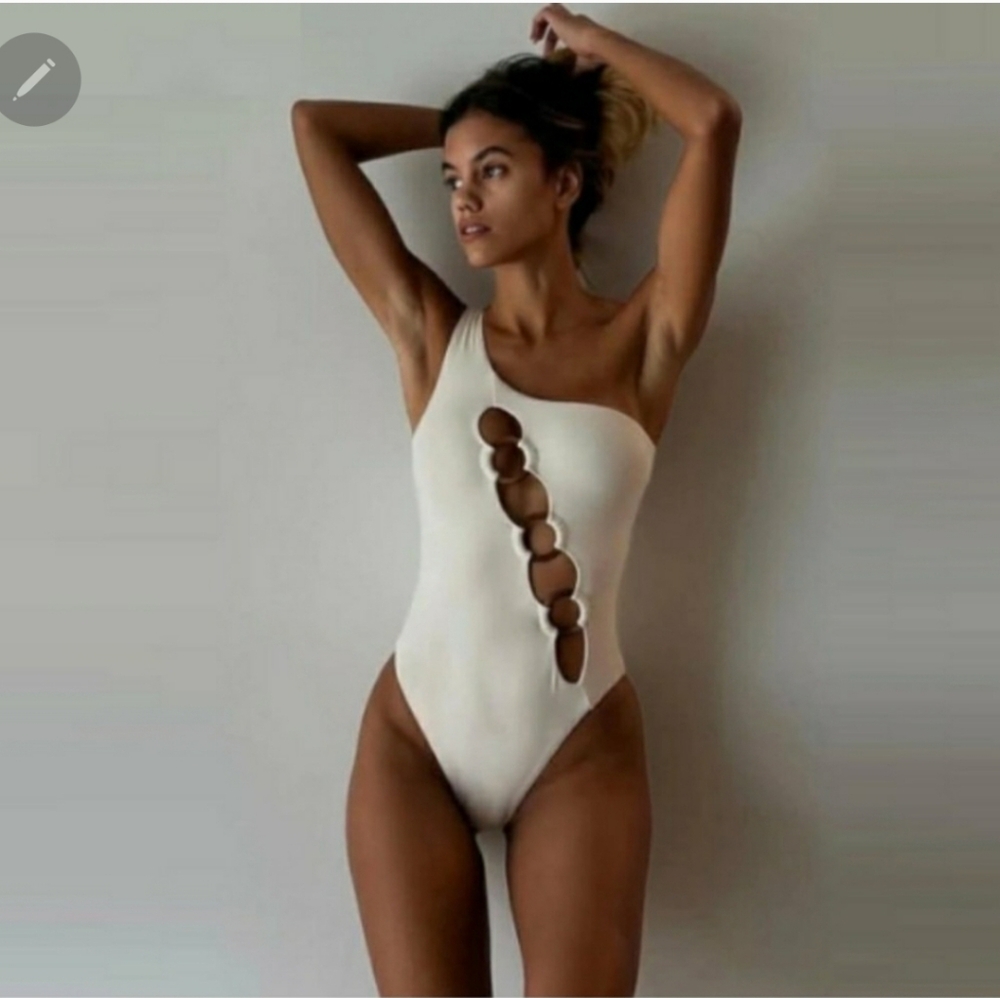 Weworewhat one piece swimsuit